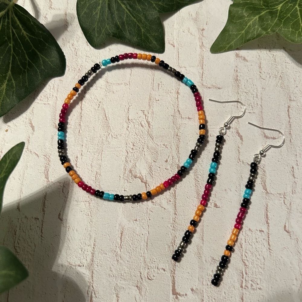 Detailed handmade seed bead earrings and bracelet!